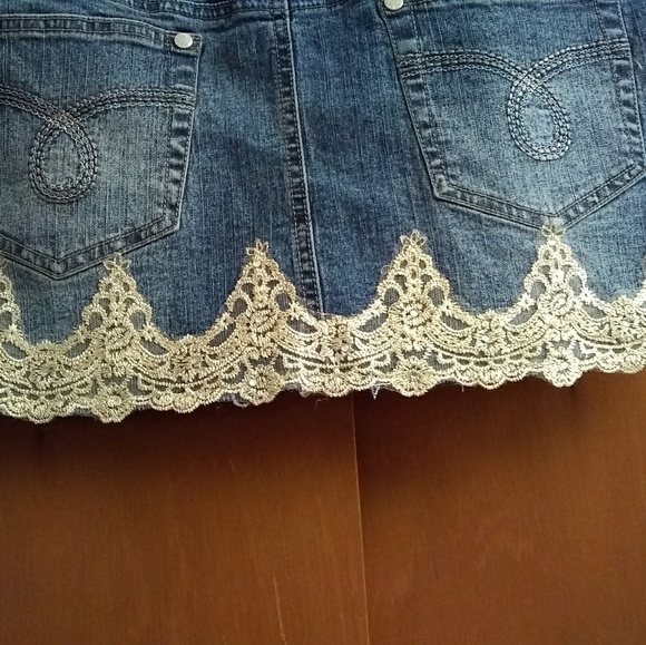 *Final Sell Price* Fluid Jean Skirt - Picture 4 of 4